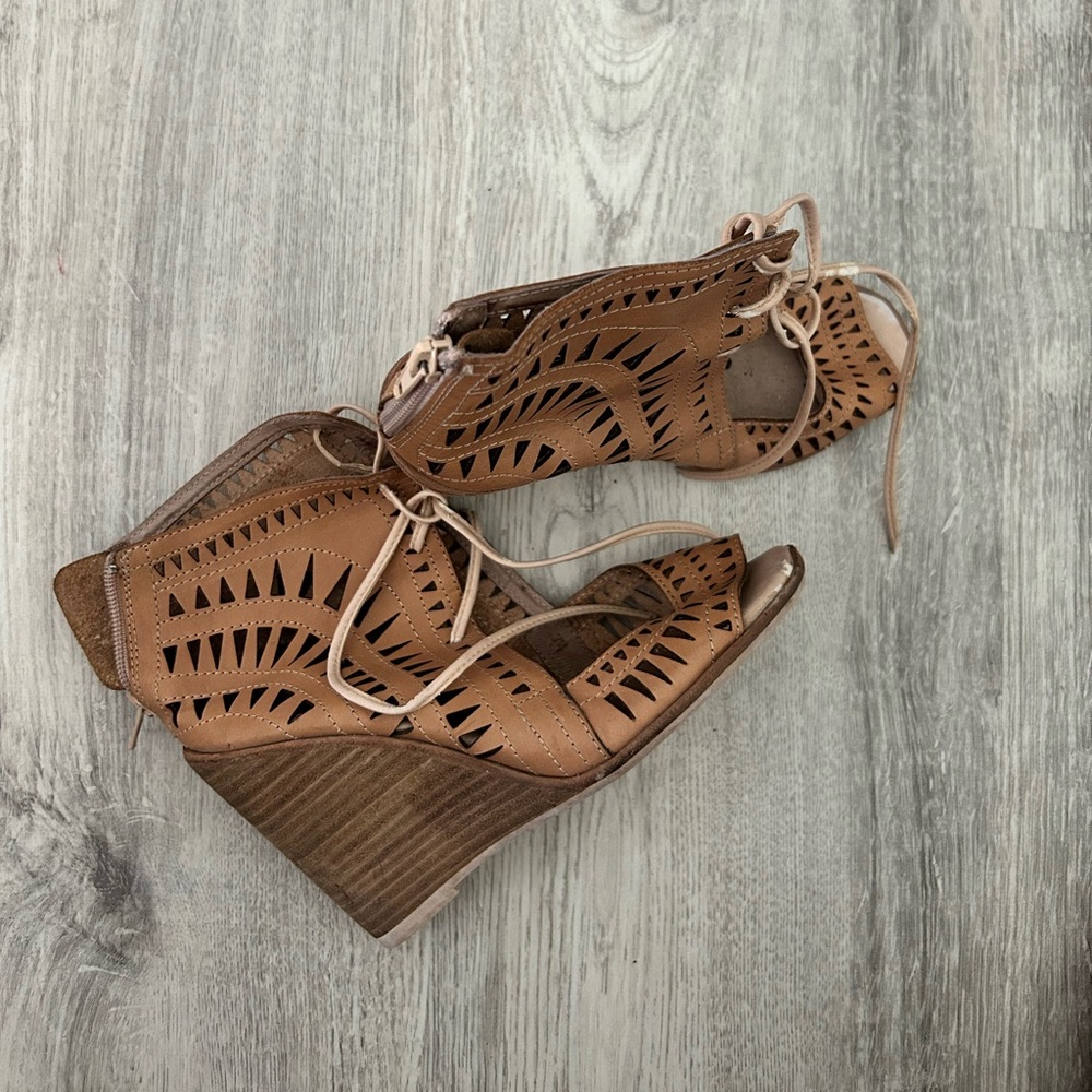 Jeffrey Campbell